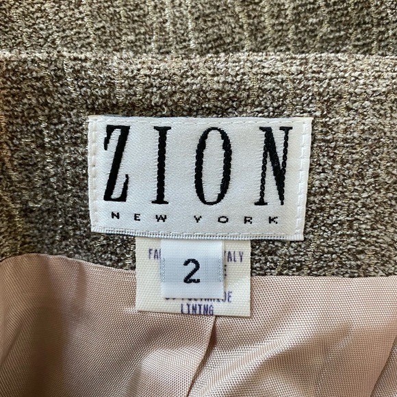 Beautiful high waist skirt - Picture 3 of 3